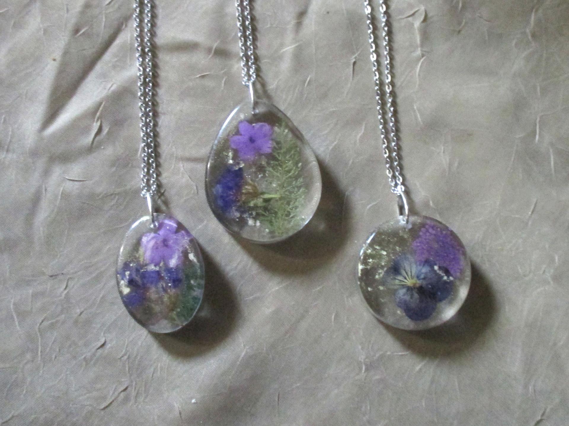 Flower Necklace - Real Dried Flowers - Resin Jewelry