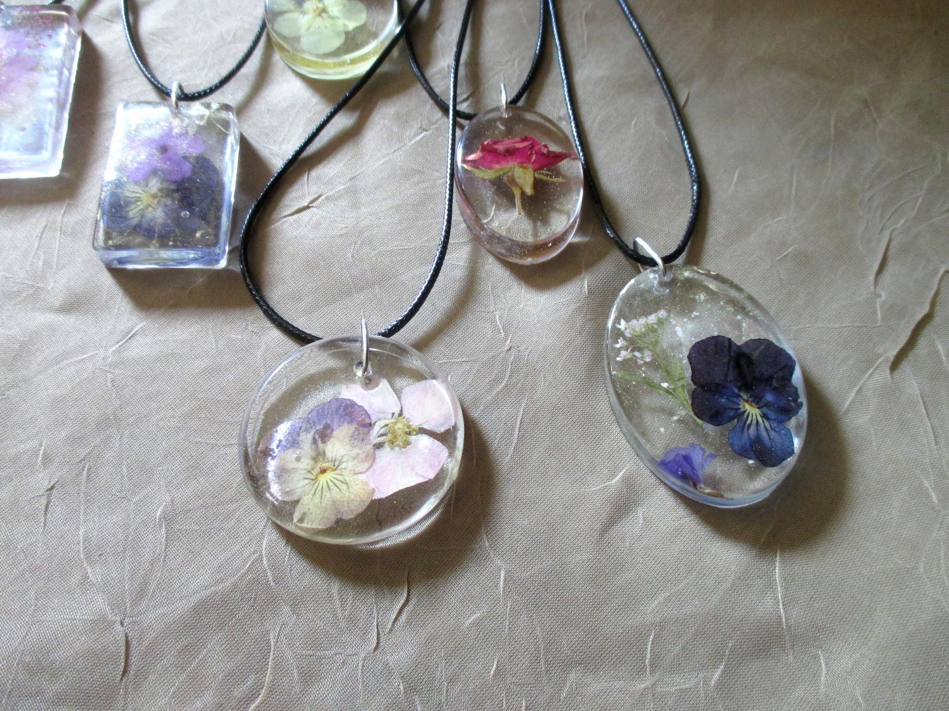 Flower Necklace - Real Dried Flowers - Resin Jewelry